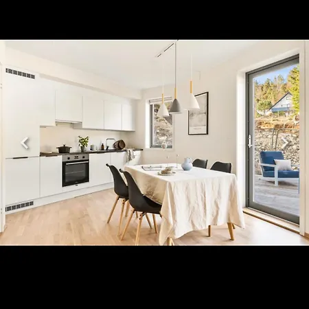 דירה Bright & Spacious 3 Bedroom In Fyllingsdalen, Vestlundveien 24 F, West ברגן