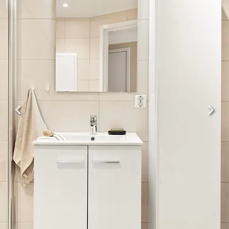 Bright & Spacious 3 Bedroom In Fyllingsdalen, Vestlundveien 24 F, West דירה