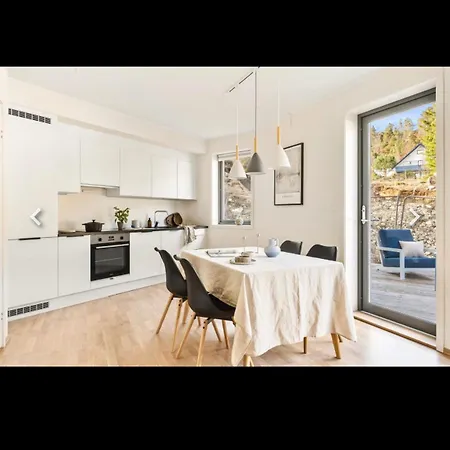 Bright & Spacious 3 Bedroom In Fyllingsdalen, Vestlundveien 24 F, West דירה ברגן